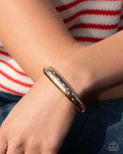 Load image into Gallery viewer, Soft Sparkle - Gold
